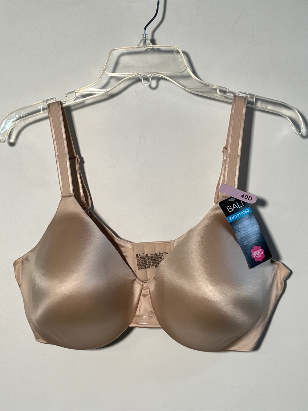 BALI NWT Smoothing Seamless Nude T-Shirt Underwire Bra w/ Concealing Petals 40D